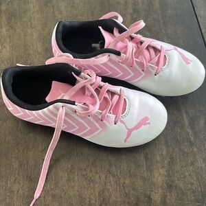 Girls soccer cleats 🐆⚽️